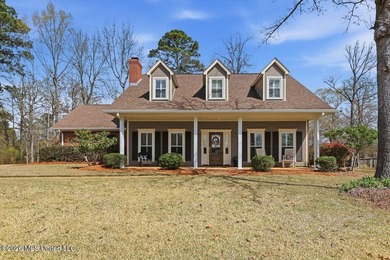 Welcome to this meticulously maintained three-bedroom, two and a on Castlewoods Golf Club in Mississippi - for sale on GolfHomes.com, golf home, golf lot