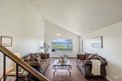 Charming tri-level home in a highly desired subdivision on on Indian Lakes Golf Course in Idaho - for sale on GolfHomes.com, golf home, golf lot