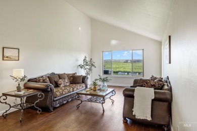 Charming tri-level home in a highly desired subdivision on on Indian Lakes Golf Course in Idaho - for sale on GolfHomes.com, golf home, golf lot