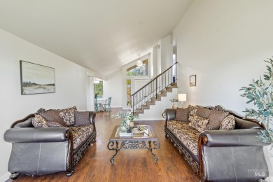 Charming tri-level home in a highly desired subdivision on on Indian Lakes Golf Course in Idaho - for sale on GolfHomes.com, golf home, golf lot