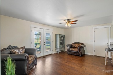 Charming tri-level home in a highly desired subdivision on on Indian Lakes Golf Course in Idaho - for sale on GolfHomes.com, golf home, golf lot