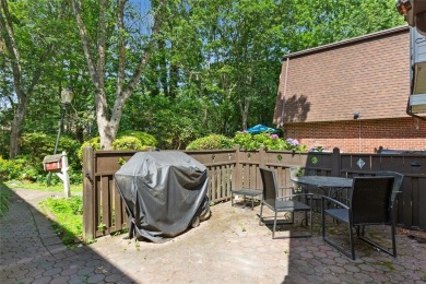 Move-in ready 3-bedroom, 1.5-bath condo nestled in the highly on Blue Ridge Golf Club in New York - for sale on GolfHomes.com, golf home, golf lot