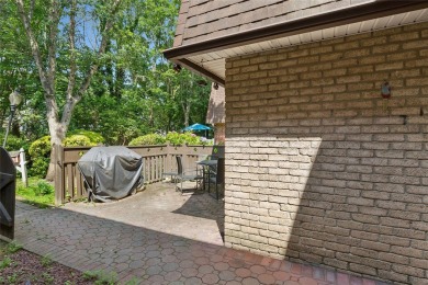 Move-in ready 3-bedroom, 1.5-bath condo nestled in the highly on Blue Ridge Golf Club in New York - for sale on GolfHomes.com, golf home, golf lot