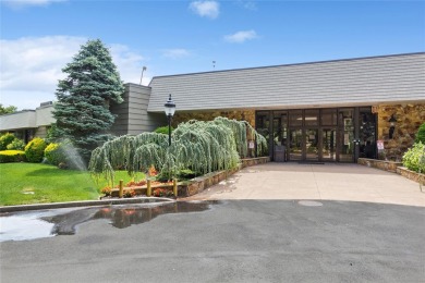 Move-in ready 3-bedroom, 1.5-bath condo nestled in the highly on Blue Ridge Golf Club in New York - for sale on GolfHomes.com, golf home, golf lot