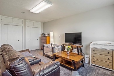 Charming tri-level home in a highly desired subdivision on on Indian Lakes Golf Course in Idaho - for sale on GolfHomes.com, golf home, golf lot