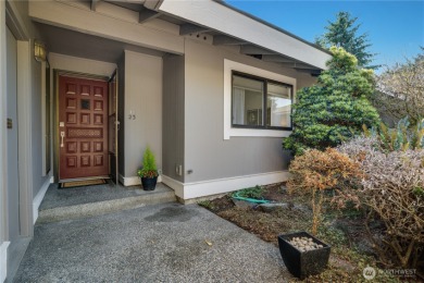Embrace easy living in this beautifully refreshed 2BD 1.75BA on Highlands Golf Club in Washington - for sale on GolfHomes.com, golf home, golf lot