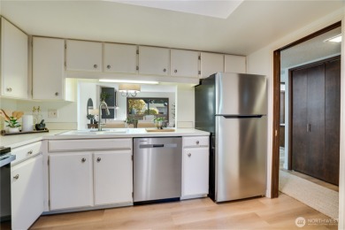 Embrace easy living in this beautifully refreshed 2BD 1.75BA on Highlands Golf Club in Washington - for sale on GolfHomes.com, golf home, golf lot