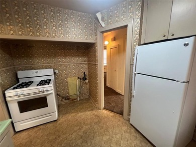 Location! Location! Location! Two-bedroom, one-bath home on Querbes Park Golf Course in Louisiana - for sale on GolfHomes.com, golf home, golf lot