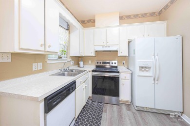 This charming tri-level has a lot of potential--1352 s.f. plus on Lake Forest Yacht and Country Club in Alabama - for sale on GolfHomes.com, golf home, golf lot