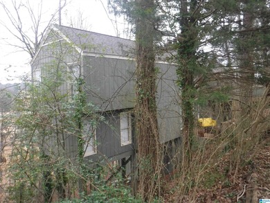 Prime location in Hoover's Country Club Highlands overlooking on Hoover Country Club in Alabama - for sale on GolfHomes.com, golf home, golf lot