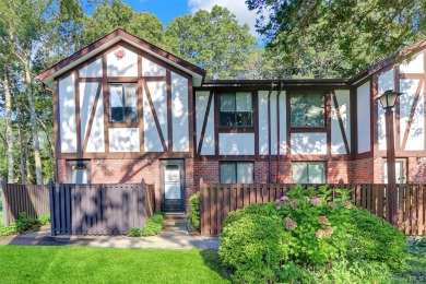Lower Level Birchwood Unit In Desired Bretton Woods Condo on Bretton Woods Country Club in New York - for sale on GolfHomes.com, golf home, golf lot