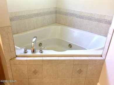 WELL MAINTAINED! MOVE IN READY and BELOW MARKET! Energy Saving on Victoria Hills Golf Club in Florida - for sale on GolfHomes.com, golf home, golf lot