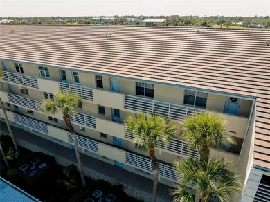 This recently renovated 2nd level end unit residence is light on Plantation Golf and Country Club in Florida - for sale on GolfHomes.com, golf home, golf lot