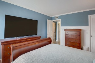 You will love this move in ready, 2 bedroom 2 bath beautifully on Kings Point Golf -Flanders Way in Florida - for sale on GolfHomes.com, golf home, golf lot