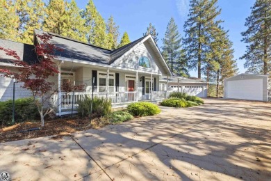 Welcome to this stunning, comfortable home that effortlessly on Pine Mountain Lake Country Club in California - for sale on GolfHomes.com, golf home, golf lot