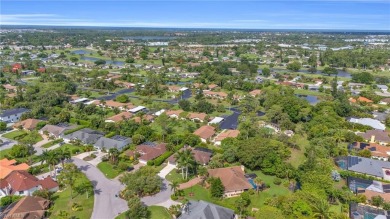 Is the Northern cold getting to you?  This is the answer to an on Lakewood Country Club in Florida - for sale on GolfHomes.com, golf home, golf lot