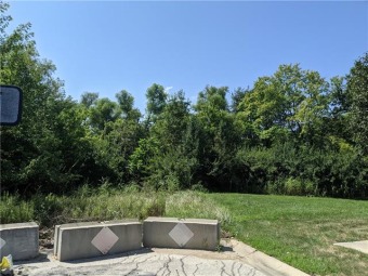 Two Parcels side by side adding up to just under 30 acres of on Golf Club of Creekmoor in Missouri - for sale on GolfHomes.com, golf home, golf lot