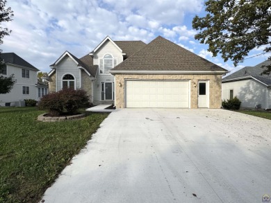 4 bedroom, 3 bathroom home that backs up to the golf course on Berkshire Golf Club in Kansas - for sale on GolfHomes.com, golf home, golf lot