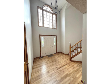 4 bedroom, 3 bathroom home that backs up to the golf course on Berkshire Golf Club in Kansas - for sale on GolfHomes.com, golf home, golf lot