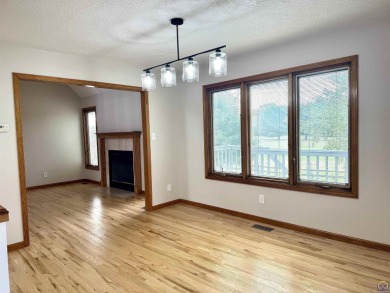 4 bedroom, 3 bathroom home that backs up to the golf course on Berkshire Golf Club in Kansas - for sale on GolfHomes.com, golf home, golf lot