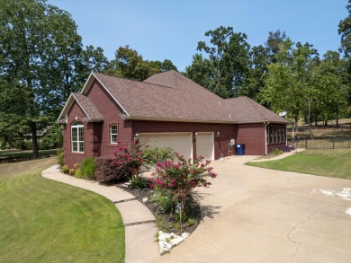 ''3.25% assumable loan rate available for qualified buyer!  Live on Lions Den Golf Club in Arkansas - for sale on GolfHomes.com, golf home, golf lot