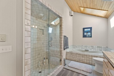 Welcome to GM 419 where beauty and tranquility await. In 2022 on Black Butte Ranch Golf Club Glaze Meadow in Oregon - for sale on GolfHomes.com, golf home, golf lot