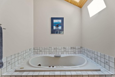 Welcome to GM 419 where beauty and tranquility await. In 2022 on Black Butte Ranch Golf Club Glaze Meadow in Oregon - for sale on GolfHomes.com, golf home, golf lot