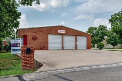 Howdy! Welcome to The Landings East at Pecan Plantation, the on Pecan Plantation Country Club in Texas - for sale on GolfHomes.com, golf home, golf lot