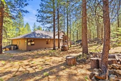 Welcome to GM 419 where beauty and tranquility await. In 2022 on Black Butte Ranch Golf Club Glaze Meadow in Oregon - for sale on GolfHomes.com, golf home, golf lot