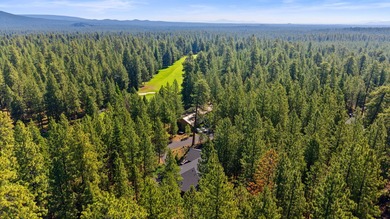 Welcome to GM 419 where beauty and tranquility await. In 2022 on Black Butte Ranch Golf Club Glaze Meadow in Oregon - for sale on GolfHomes.com, golf home, golf lot