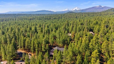 Welcome to GM 419 where beauty and tranquility await. In 2022 on Black Butte Ranch Golf Club Glaze Meadow in Oregon - for sale on GolfHomes.com, golf home, golf lot