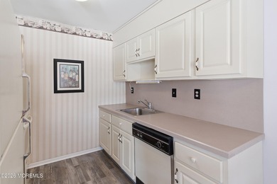 Charming, updated and freshly painted Greenbriar 2-bed attached on Leisure Village East in New Jersey - for sale on GolfHomes.com, golf home, golf lot