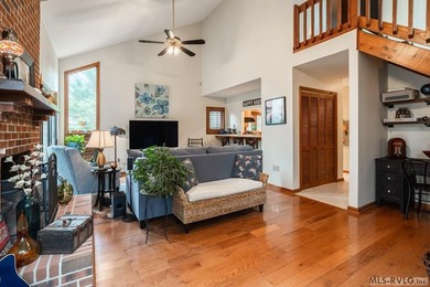 Well-maintained home located in the desirable Tanglewood Shores on Tanglewood Shores Golf Club in Virginia - for sale on GolfHomes.com, golf home, golf lot