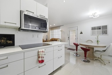 Welcome to 321 Piedmont G, a second-floor 2-bedroom, 2-bathroom on Kings Point Golf -Flanders Way in Florida - for sale on GolfHomes.com, golf home, golf lot