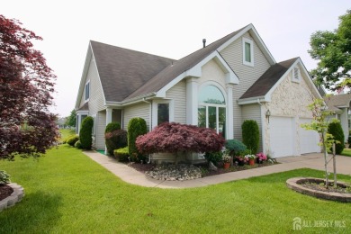**Neat & Clean ** 3 bedrooms 3 bathroom home in Desirable on Greenbriar At Whittingham in New Jersey - for sale on GolfHomes.com, golf home, golf lot