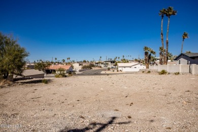 Wow!!! HUGE residential lot and walking distance to the London on London Bridge Golf Course in Arizona - for sale on GolfHomes.com, golf home, golf lot