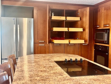 Stunning, move-in-ready manufactured home on leased land-nothing on Pine Lakes Country Club in Florida - for sale on GolfHomes.com, golf home, golf lot