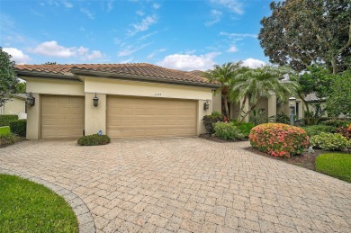 Under contract-accepting backup offers. Welcome to this on Rosedale Golf and Tennis Club in Florida - for sale on GolfHomes.com, golf home, golf lot