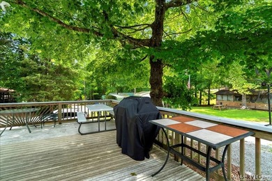 Back on the market, this charming 3 bedroom 1 bath 1999 camper on River Ridge Golf Club in Virginia - for sale on GolfHomes.com, golf home, golf lot