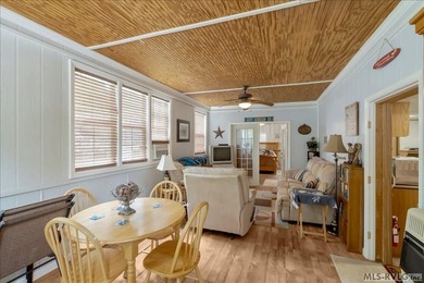 Back on the market, this charming 3 bedroom 1 bath 1999 camper on River Ridge Golf Club in Virginia - for sale on GolfHomes.com, golf home, golf lot