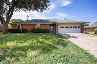 Enjoy the charm of classic brick design with this 3-bedroom on Legends Country Club in Texas - for sale on GolfHomes.com, golf home, golf lot