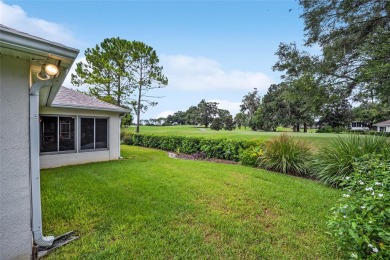 Amazing price drop for this beautiful view! Are you ready for a on Oakleigh Executive Golf Course in Florida - for sale on GolfHomes.com, golf home, golf lot