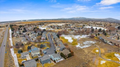 MLS# 284180 Welcome to 2677 Dornoch Place, a charming home on Horn Rapids Golf Club in Washington - for sale on GolfHomes.com, golf home, golf lot