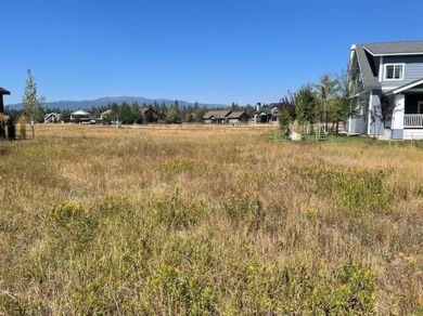 Southern views of the 7.8 acre pond and common area across the on McCall Municipal Golf Course in Idaho - for sale on GolfHomes.com, golf home, golf lot