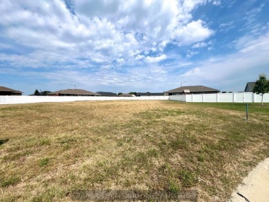 This expansive residential lot is the perfect canvas for your on Indianhead Golf Club in Nebraska - for sale on GolfHomes.com, golf home, golf lot