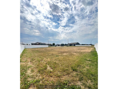 This expansive residential lot is the perfect canvas for your on Indianhead Golf Club in Nebraska - for sale on GolfHomes.com, golf home, golf lot