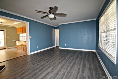 Affordable home in the desirable neighborhood of Tanglewood on Tanglewood Shores Golf Club in Virginia - for sale on GolfHomes.com, golf home, golf lot