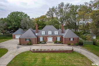 Beautiful full brick, custom built, colonial style 5200 sq ft on Salem Country Club in Illinois - for sale on GolfHomes.com, golf home, golf lot