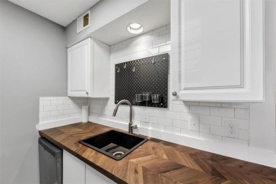 Beautifully renovated end unit with sleek new kitchen featuring on Cross Creek Golf Course in Georgia - for sale on GolfHomes.com, golf home, golf lot