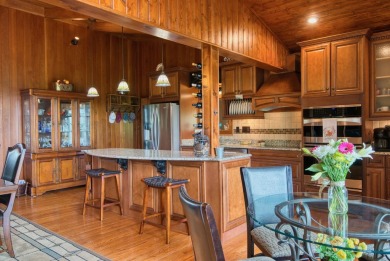 Personal retreat awaits you in meticulously renovated 2BR, 2BA on Skyland Lakes Golf Course in Virginia - for sale on GolfHomes.com, golf home, golf lot